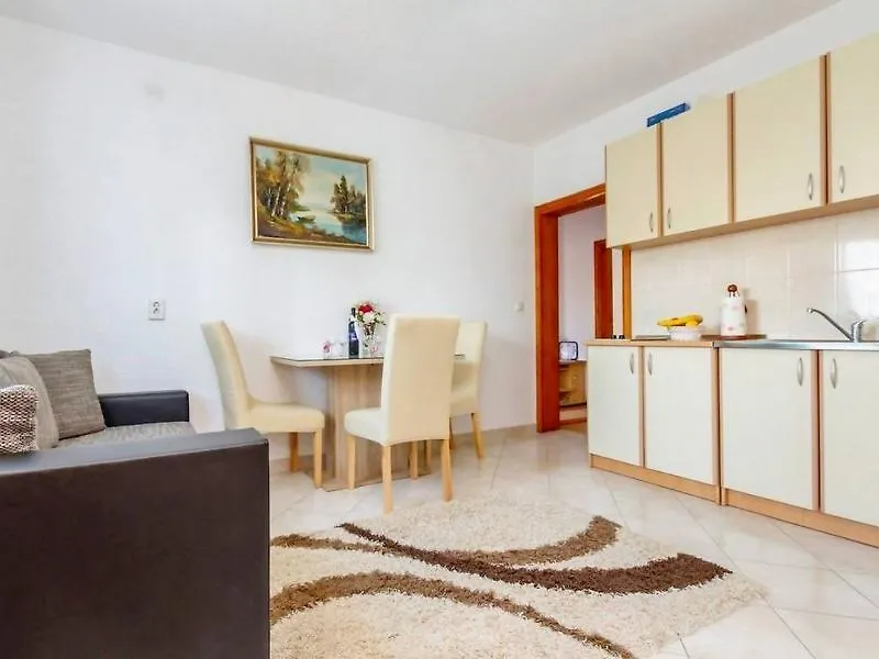 Apartments Damir Kastel Stafilic