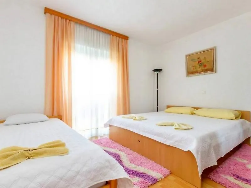 Apartments Damir Kastel Stafilic