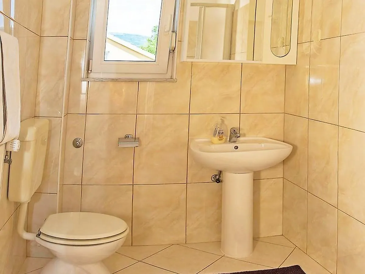 Apartments Damir Kastel Stafilic