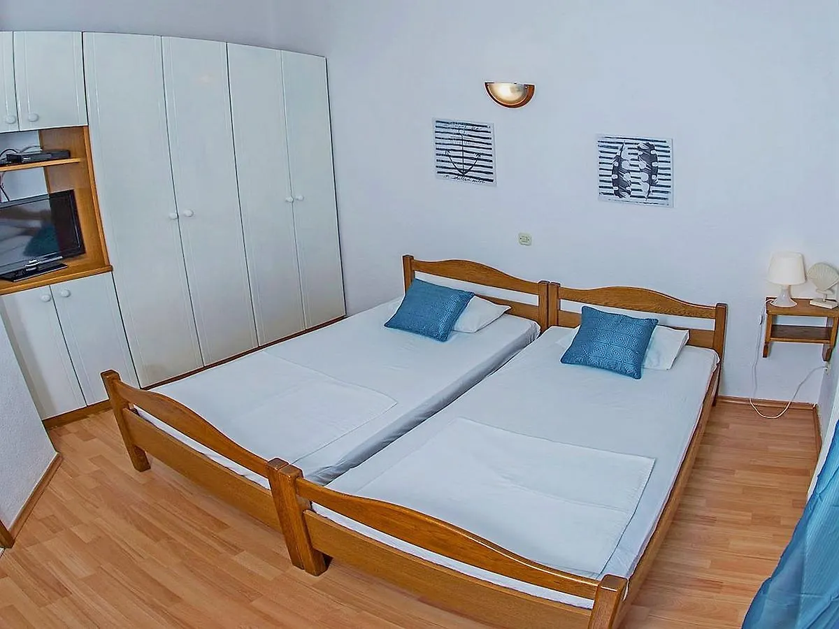 Apartments Damir Kastel Stafilic