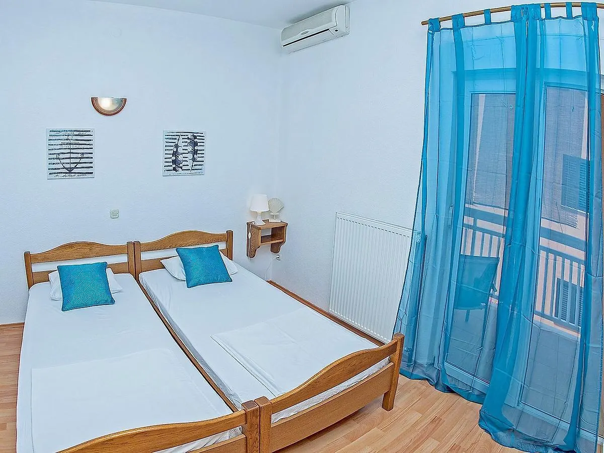 Apartments Damir Kastel Stafilic